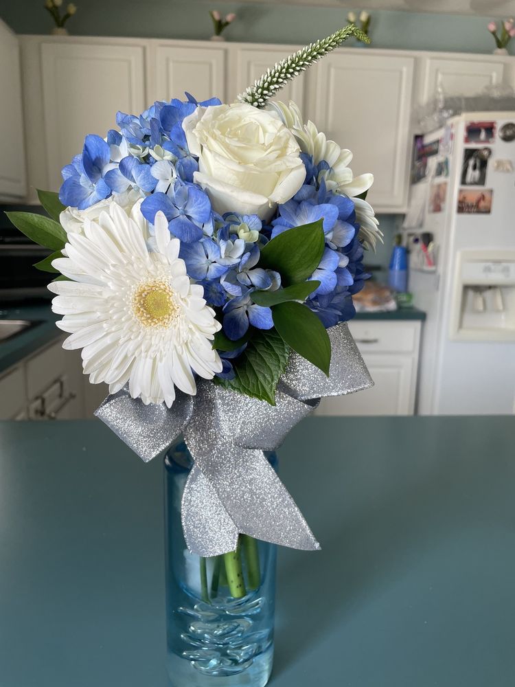 Blue and white bouquet